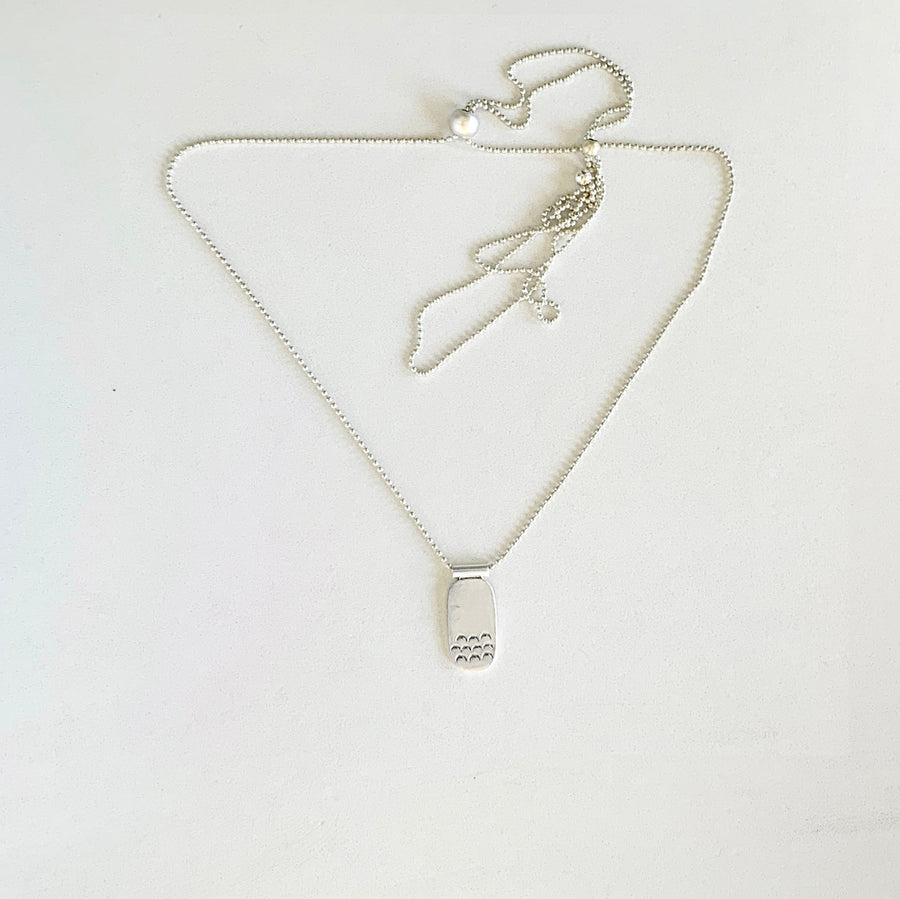 The Simple Wave Pendant (nk45)