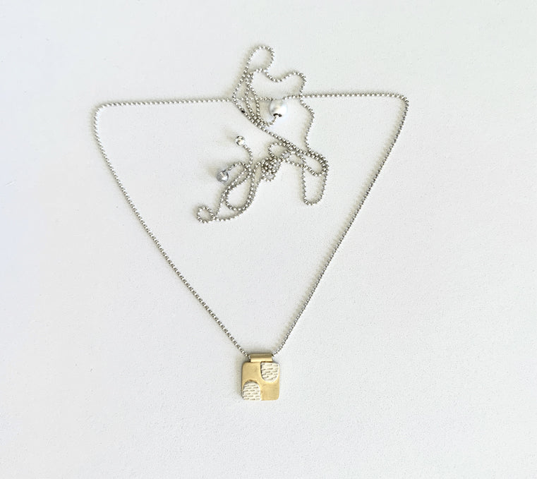Everest Pendant Necklace, Gold (NK36)