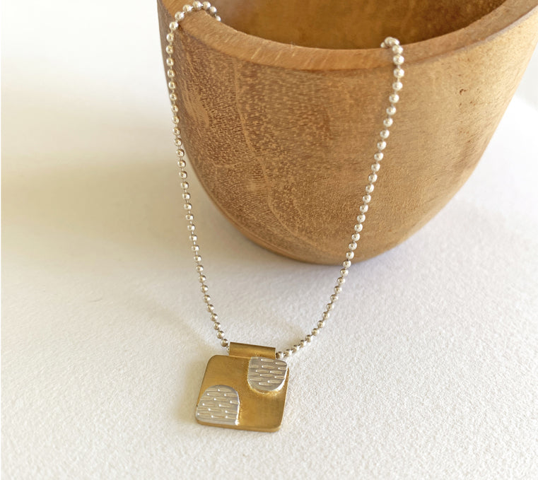 Everest Pendant Necklace, Gold (NK36)