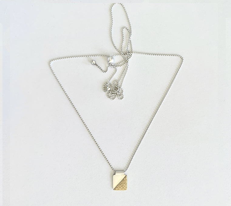The Yin Yang Pendant Necklace (NK56)
